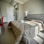 Hotel Le Ceramiche 4*