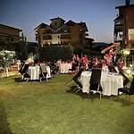 Hotel Le Ceramiche 4*