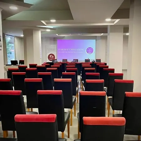 Hotel Le Ceramiche 4*