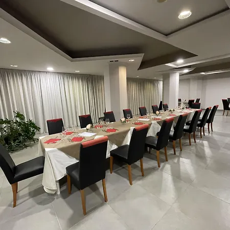 Le Ceramiche 4* 몬탈토 우푸고