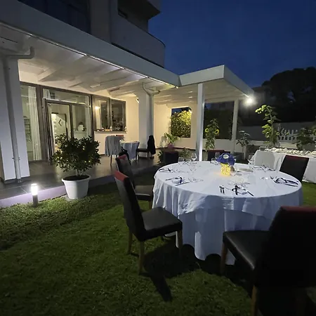 Hotel Le Ceramiche 4*