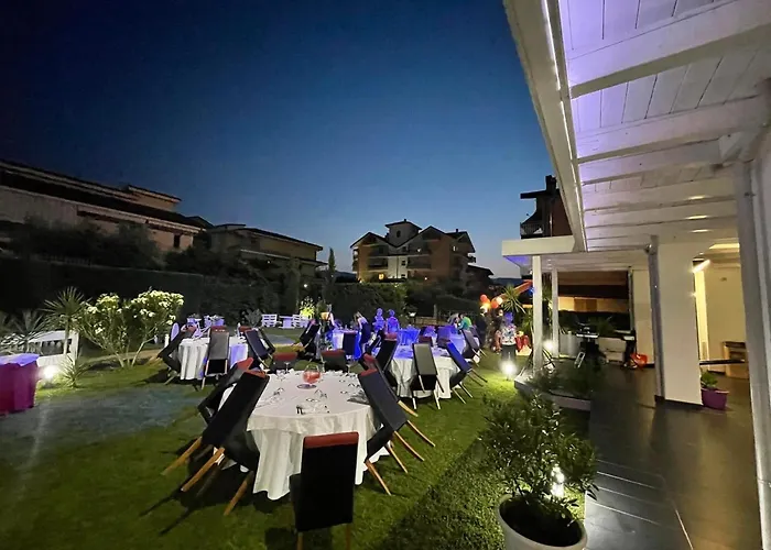 Le Ceramiche 酒店 蒙塔尔托乌富戈