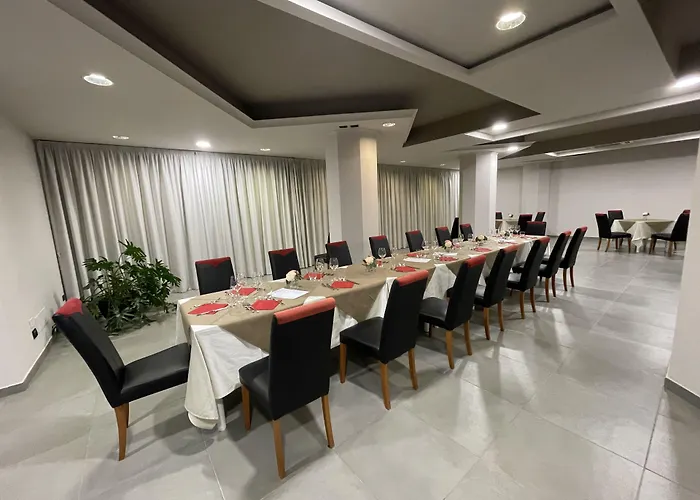 Le Ceramiche 4* 蒙塔尔托乌富戈